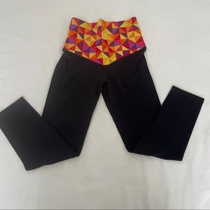 💫 In good, gently used condition with no rips, stains, tears or pilling.